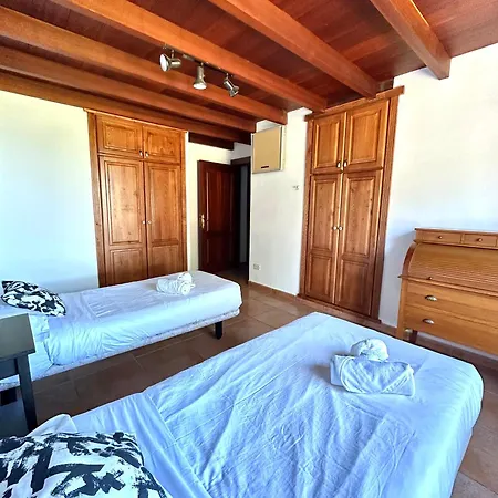 Moraditas, Con Piscina Privada Nyaraló