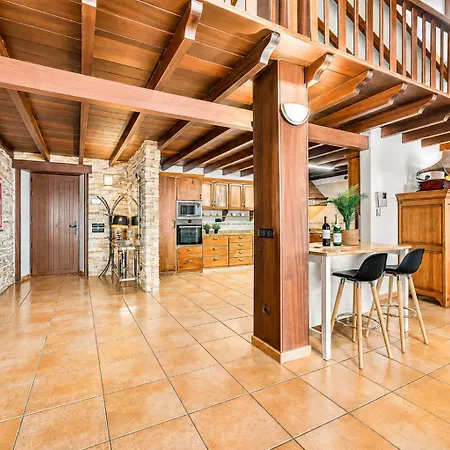 Semesterbostad Moraditas, Con Piscina Privada