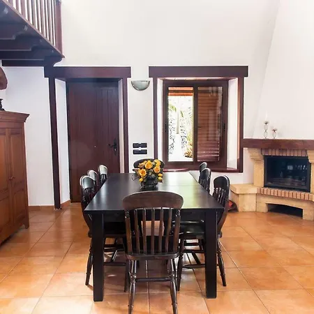 Moraditas, Con Piscina Privada